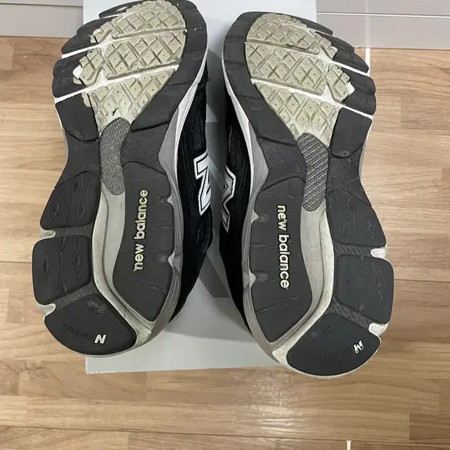 뉴발란스 990v3 블랙 270