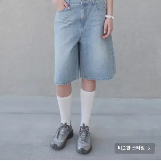 로우클래식 DENIM MIDI SHORTS_LIGHT BLUE_LC242