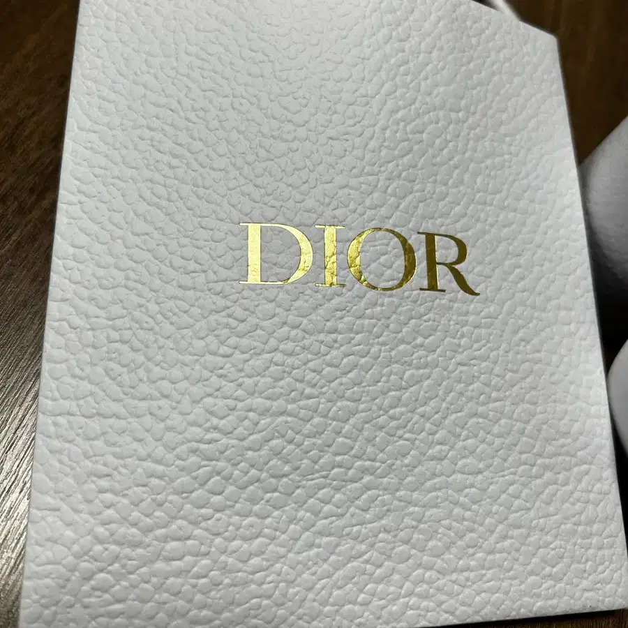 디올 Dior 박스 및 쇼핑백 판매합니다.  - 박스사이즈 : 5.5x8