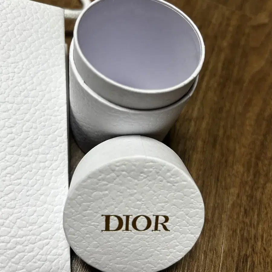 디올 Dior 박스 및 쇼핑백 판매합니다.  - 박스사이즈 : 5.5x8