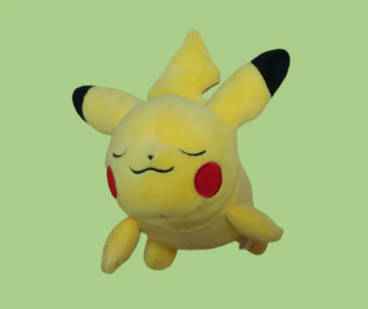 Pokemon Sleeping Pikachu Laing keyring doll