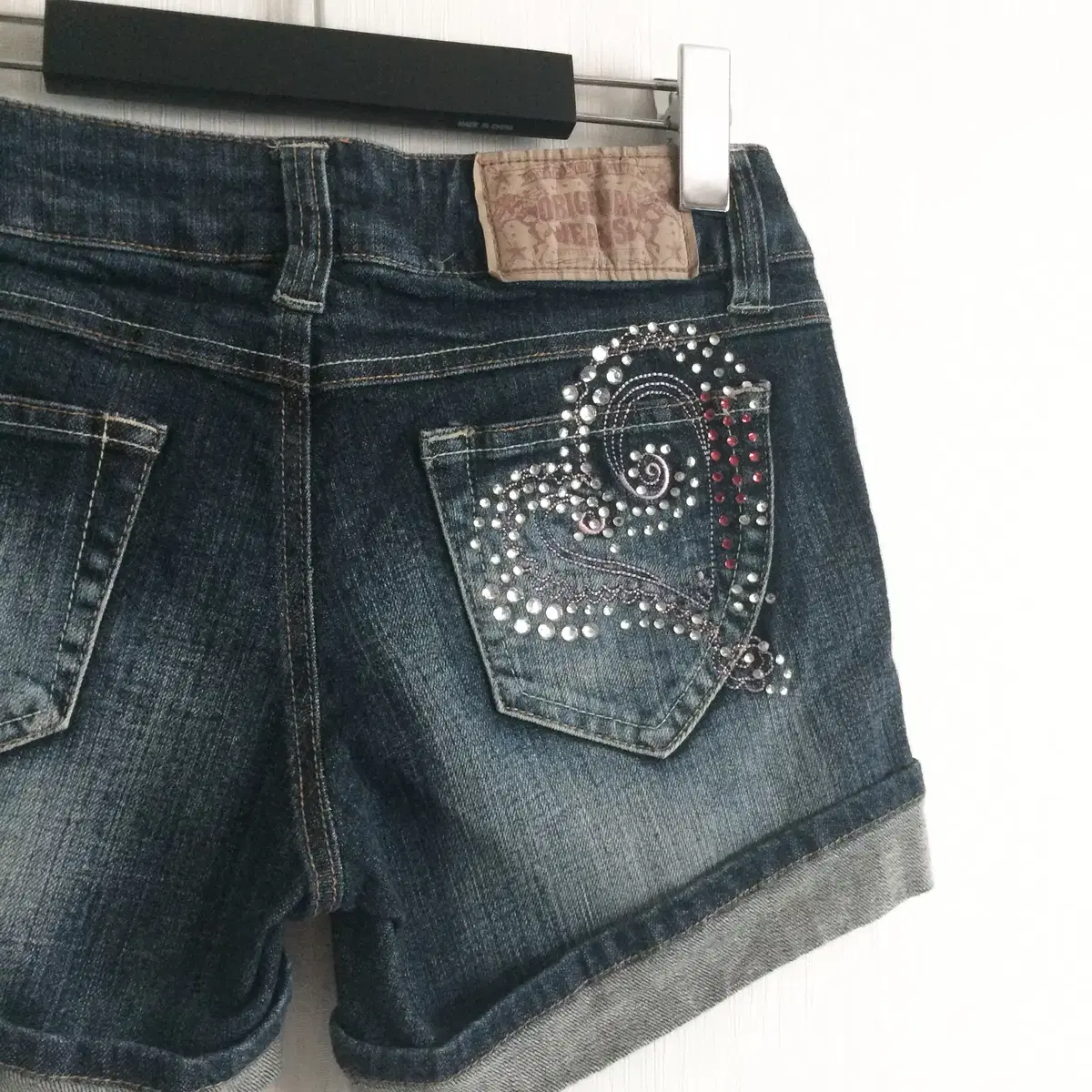 Back cubic point denim shorts