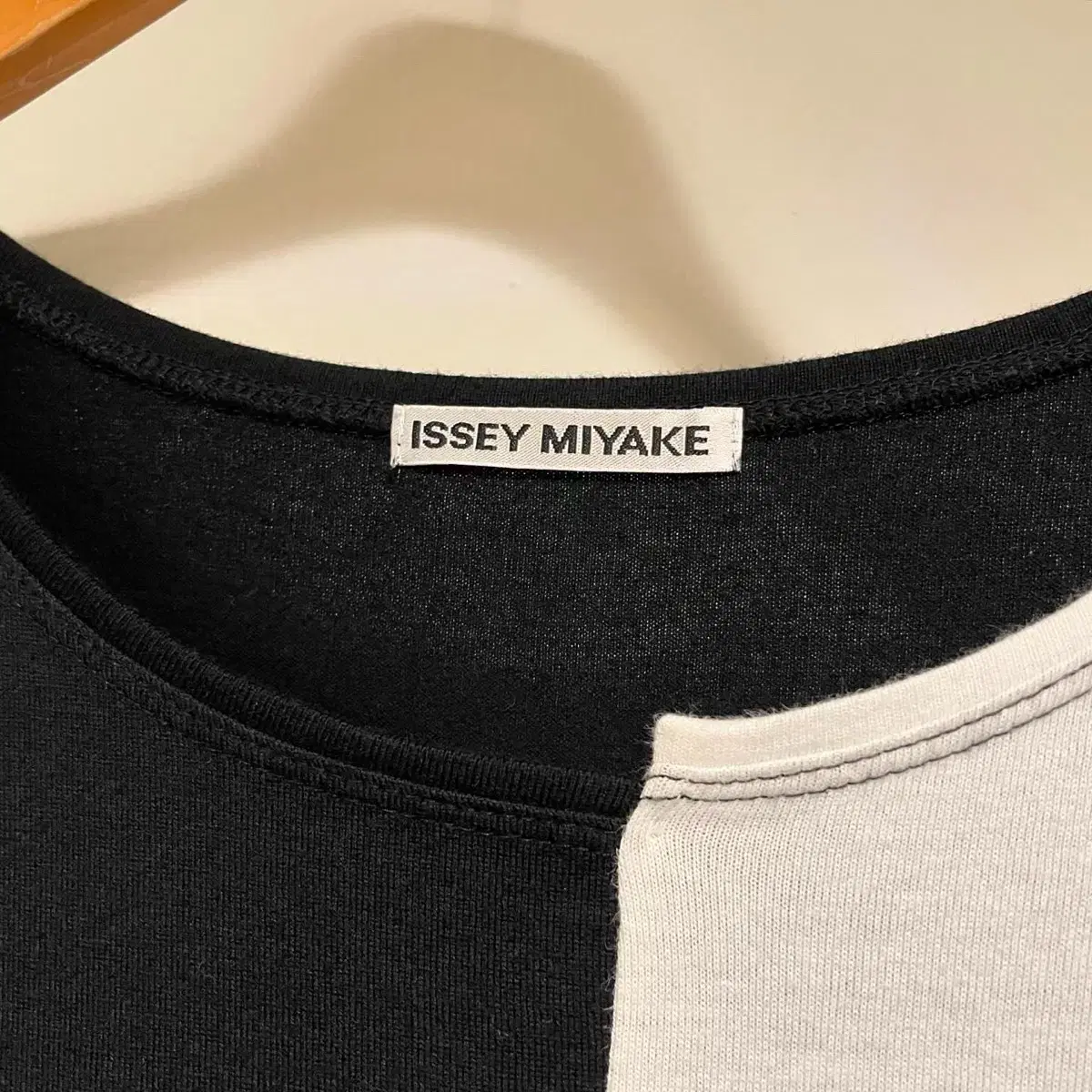 55) ISSEY MIYAKE 이세이미야케 코튼 탑