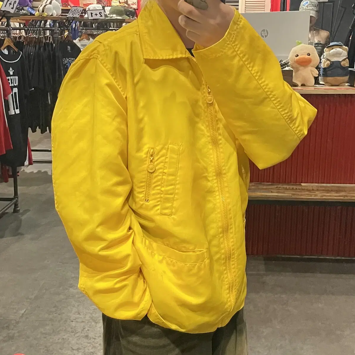 (end250) VERSACE WINDBREAKER