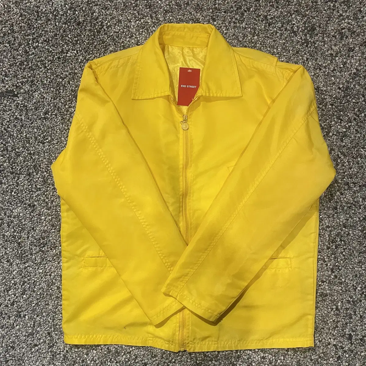 (end250) VERSACE WINDBREAKER