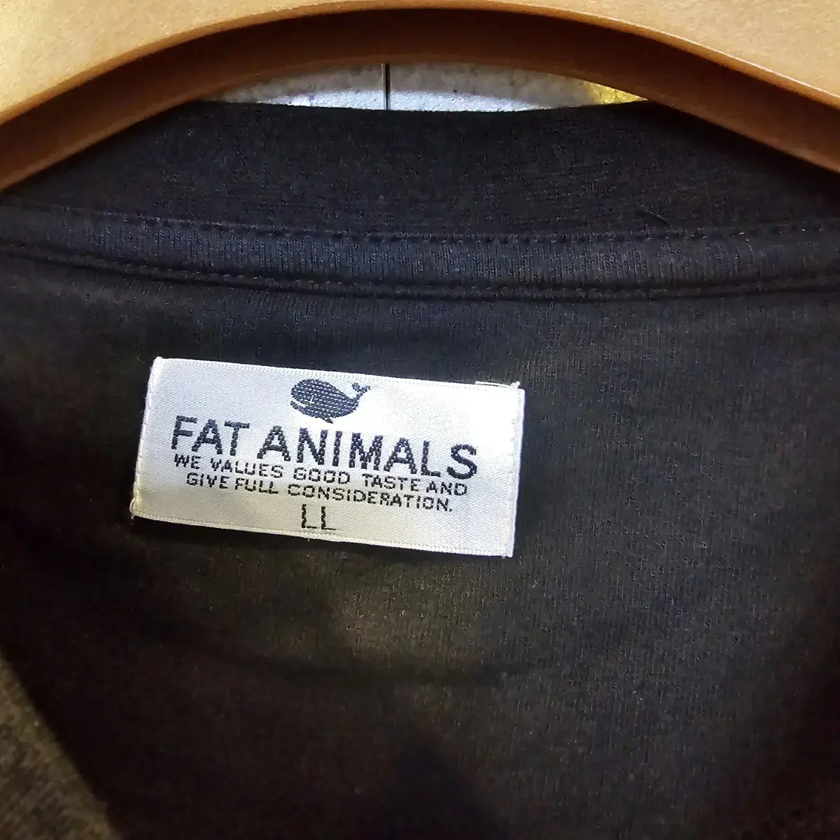 Fat animals 고래 와펜 절개 티셔츠! 쌔삥!