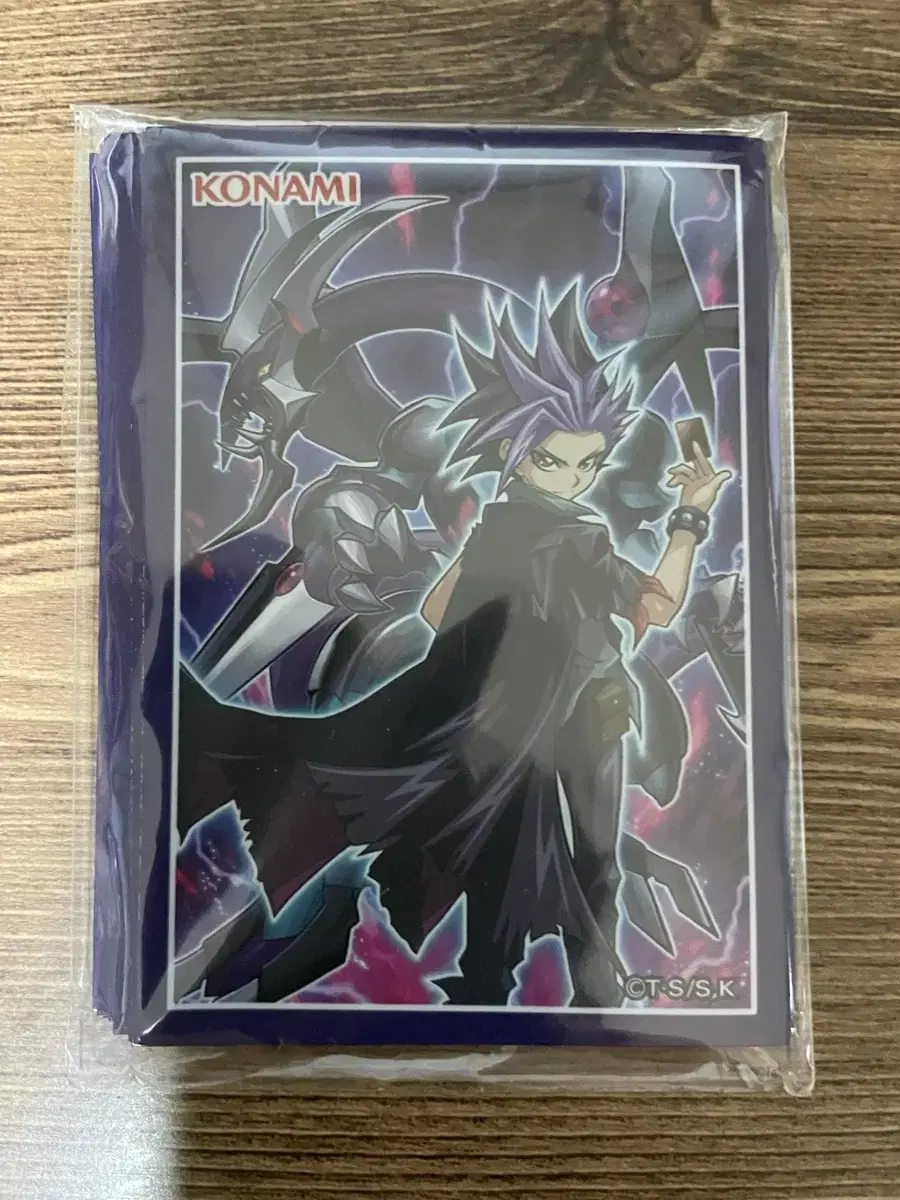 Yu-Gi-Oh Yuuto & Dark Rebellion Exy Dragon limited edition Protector