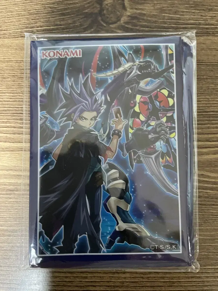 Yu-Gi-Oh Yuuto & Dark Rebellion Requiem Dragon limited edition Protector