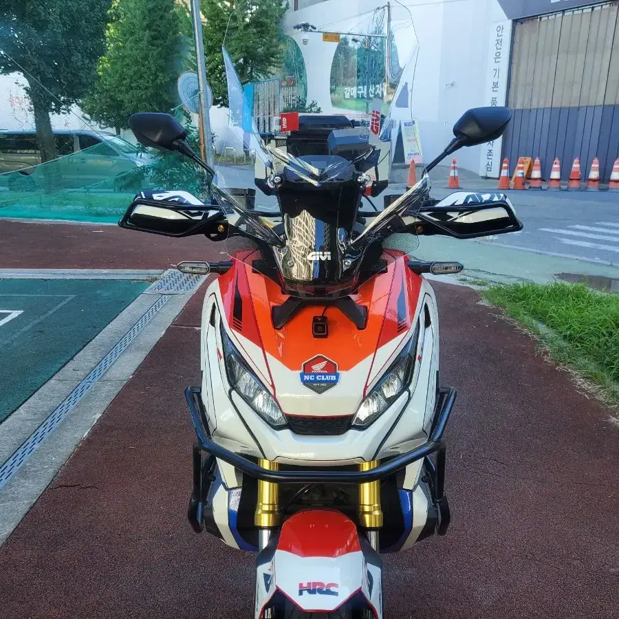 18년 XADV750 판매중 27000km 아크라 팝니다.