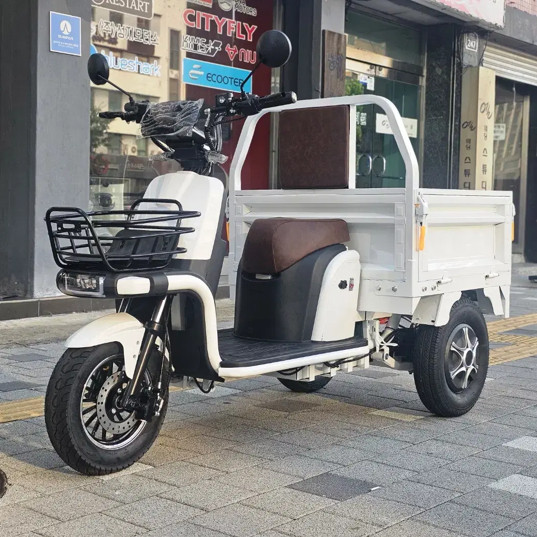 친환경 삼륜전기운반차 성지기업 wingo 신차 판매합니다.