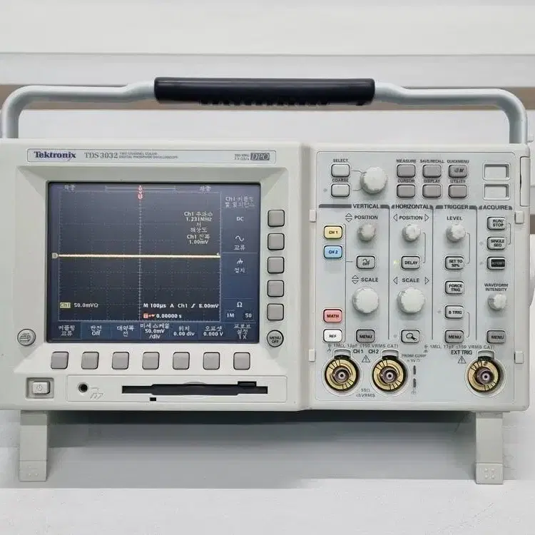 Tektronix TDS 3032 300MHz 2.5GS/s DPO.