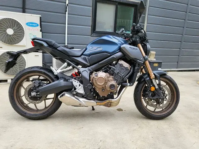 2023년식 혼다 CB 650R 블루 판매