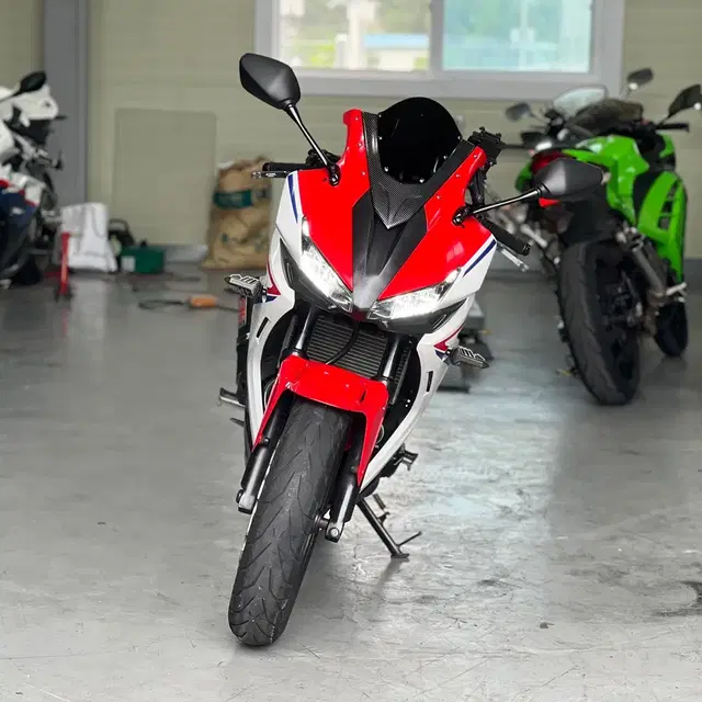 혼다 CBR500R 16년식 상태 최상급 요시무라 머플러 구변완 판매중