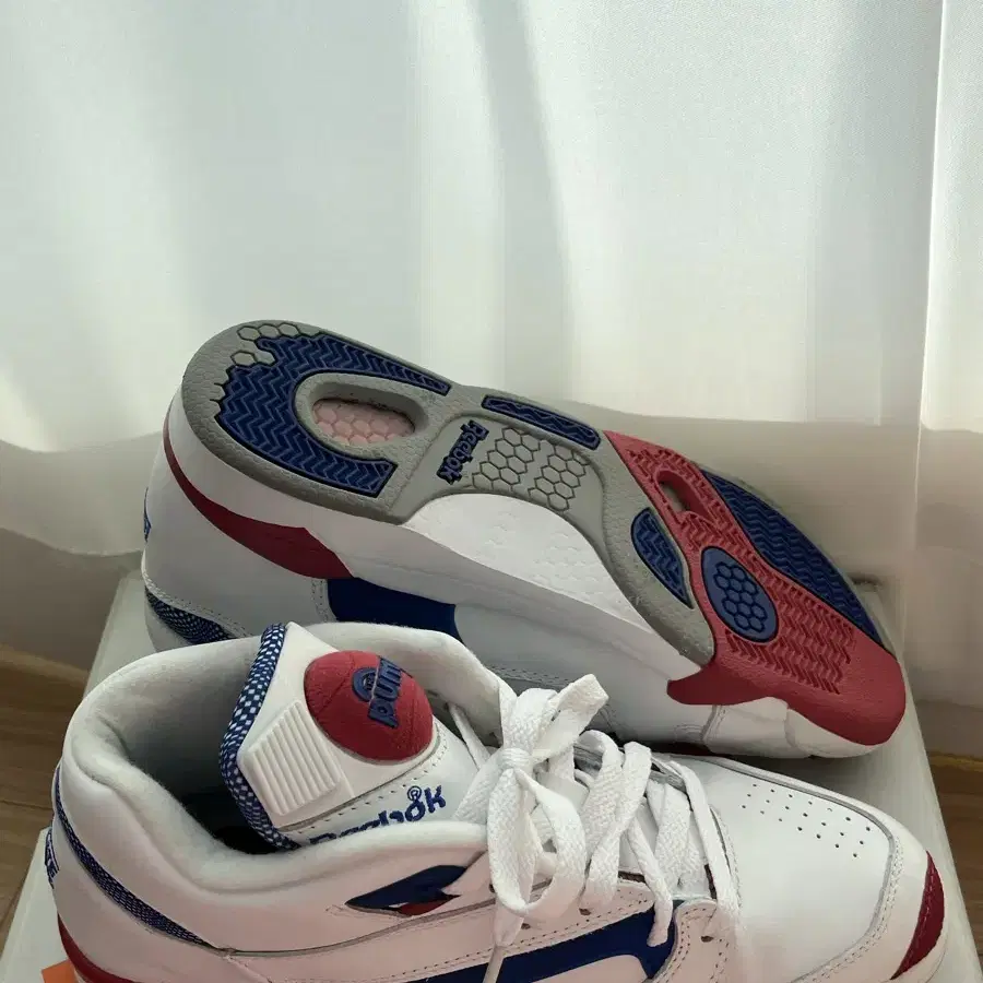 Reebok Court Victory Pump 농구화 (260)