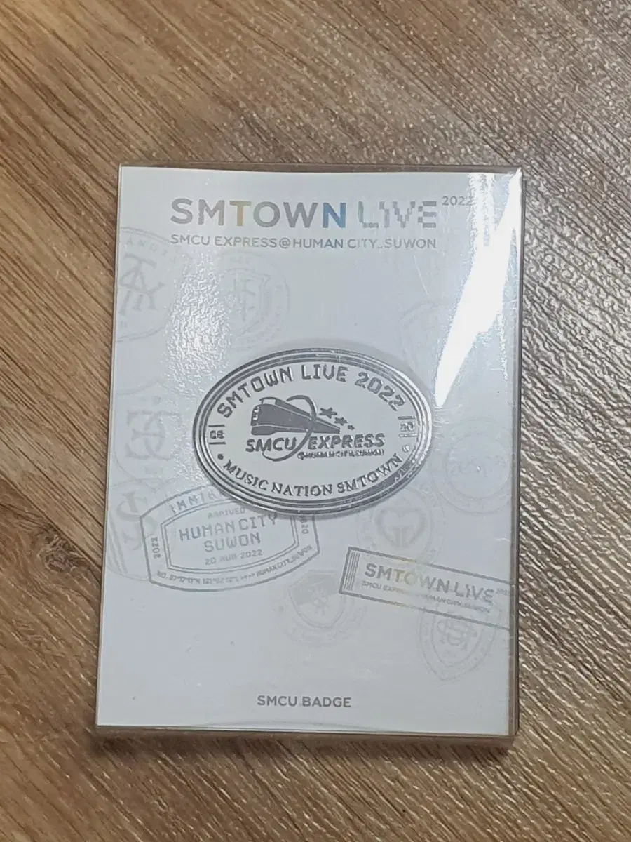 Exo kai SMCU shimcon badge + photocard set