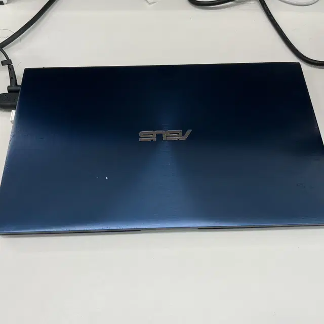 ASUS ZENBOOK14