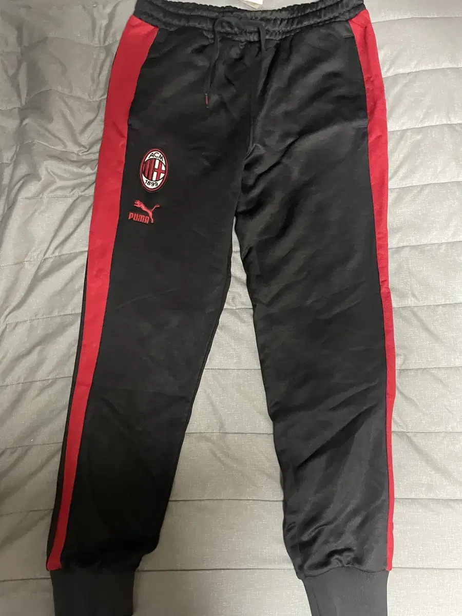 (Unsealed/International M) Puma AC Milan Training Pants Heritage T7 sells