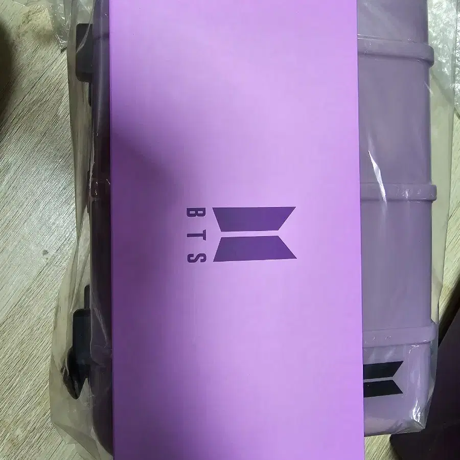 bts merch box 캐리어