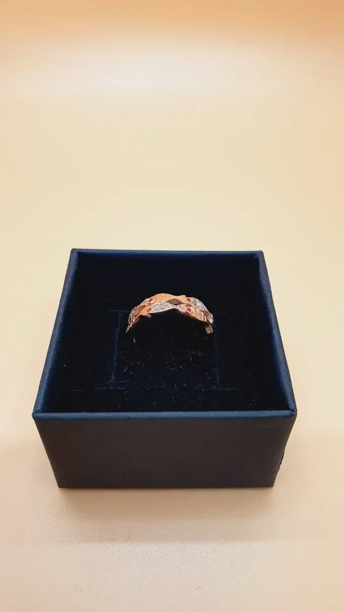 18K Rose Gold Fish Ring, size 11.5