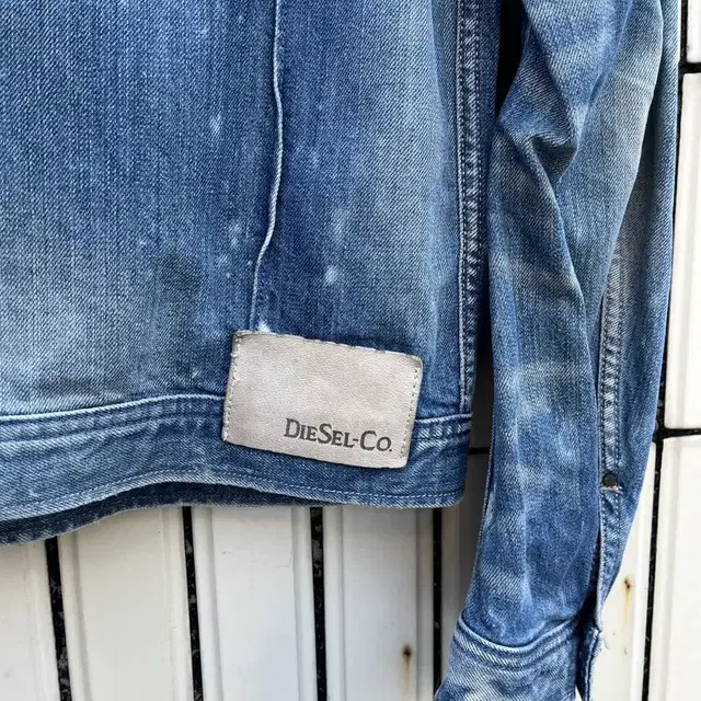 디젤 더티 워시드 데님자켓 Diesel