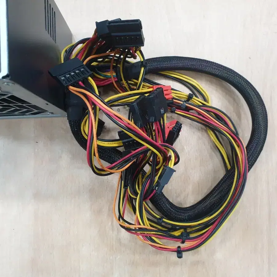 파워렉스 VACUNA 500W ATX 파워서플라이