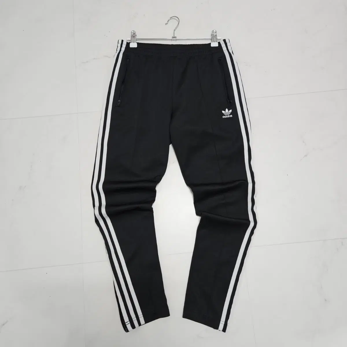 M(30)Adidas Europa Track Pants