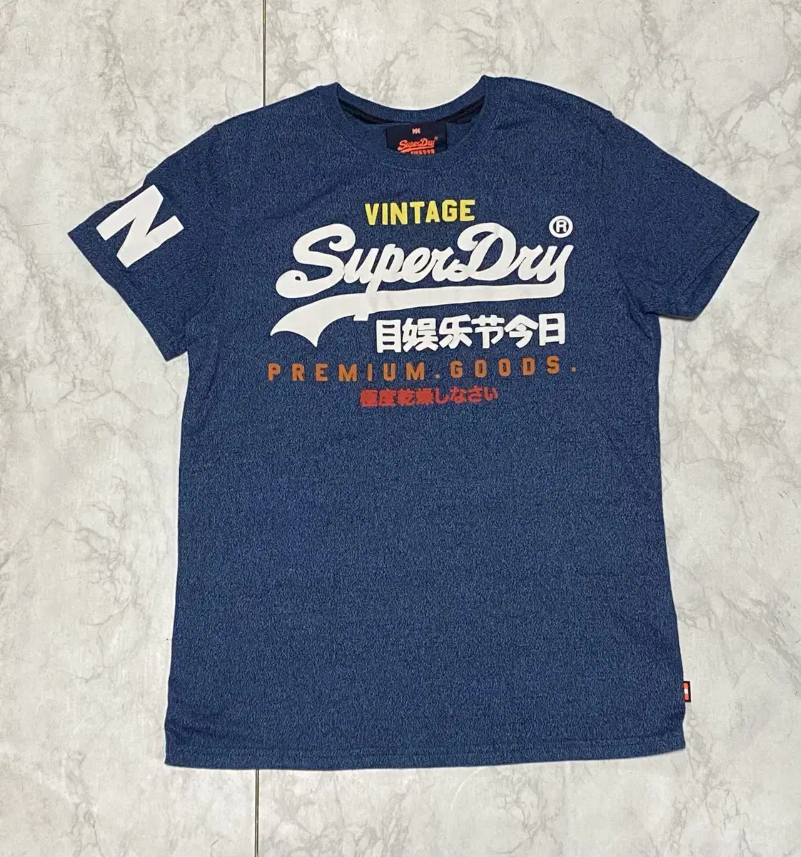 100% superdry short sleeve t-shirt