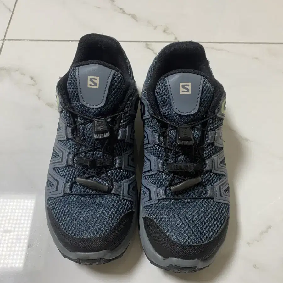 Salomon ortholite 여성 36사이즈 운동화