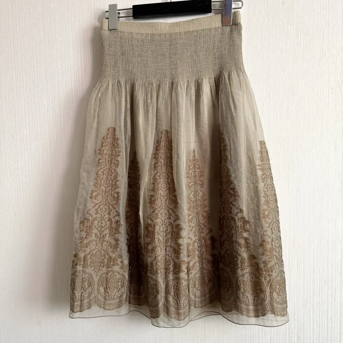 Ornament point midi skirt