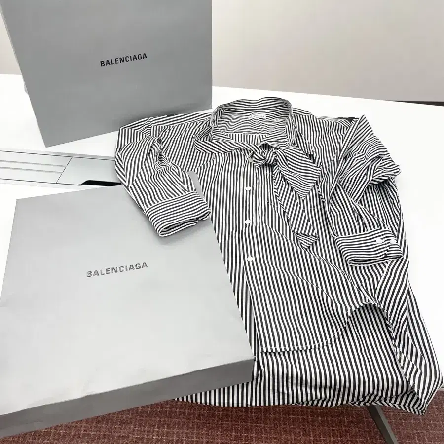 발렌시아가 여성 셔츠 BALENCIAGA