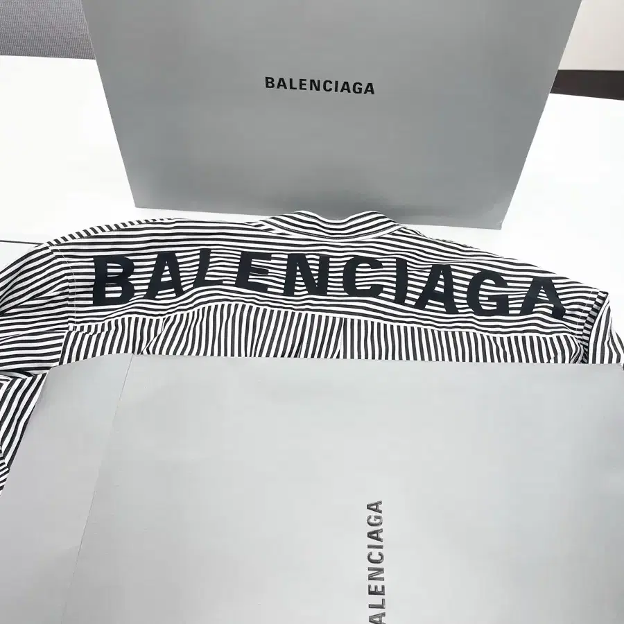 발렌시아가 여성 셔츠 BALENCIAGA