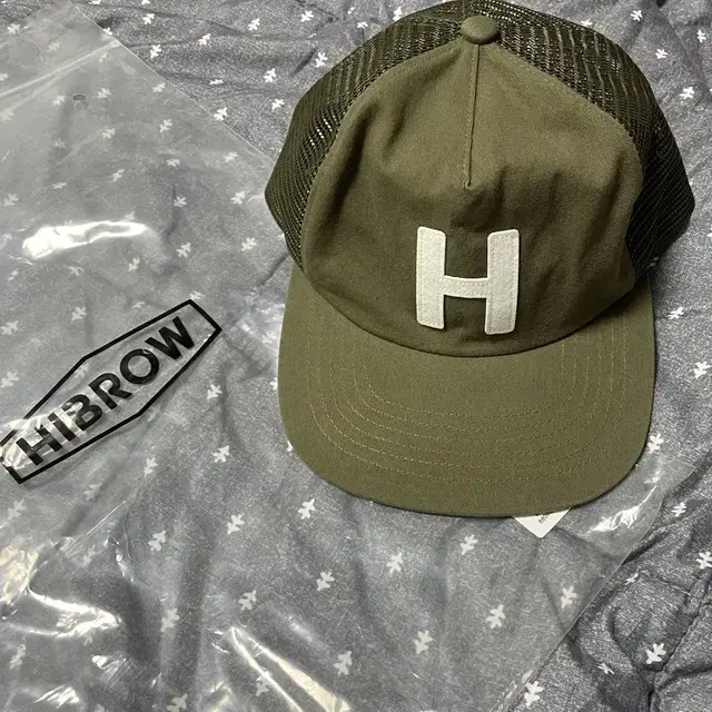 HIBROW CAP