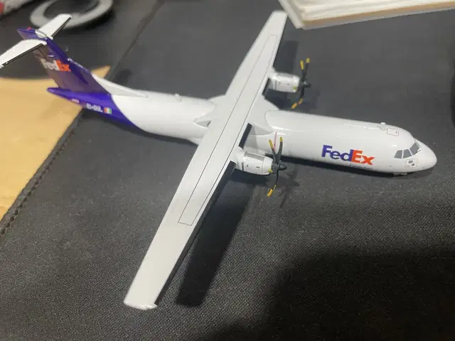 fedex atr 72 600f 비행기 다이캐스트