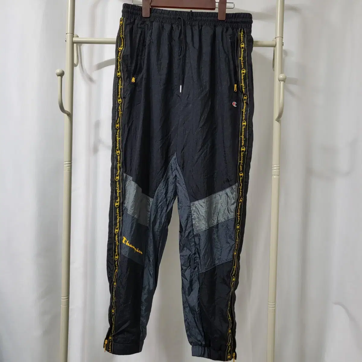 B476 [XL] Champion Nylon Sideline Jogger Pants