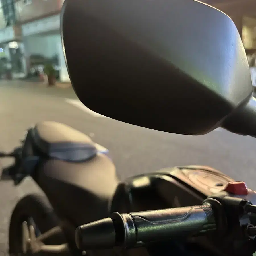 부산 cb125r (신차급) 가격다운