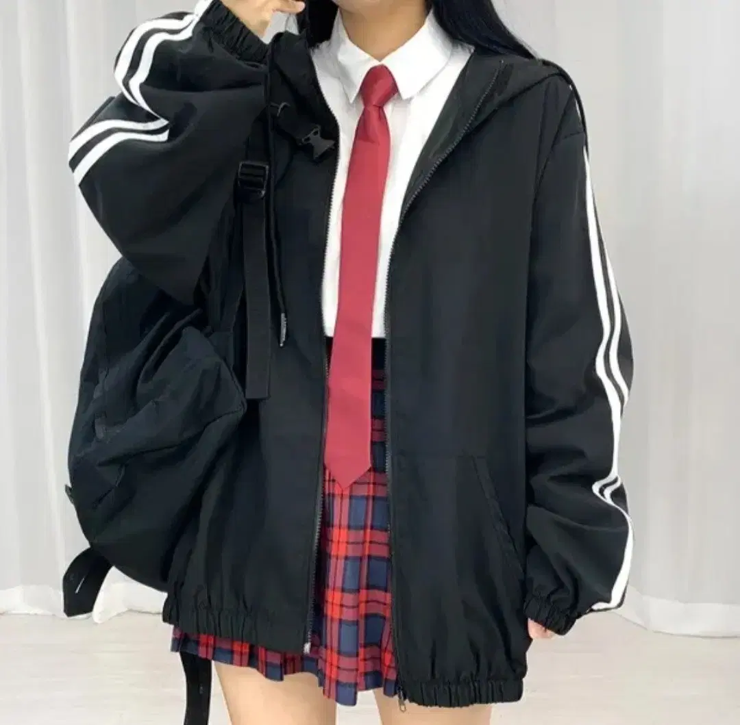 Loose-fitting windbreaker jumper with two rows Overfit Outerwear Able