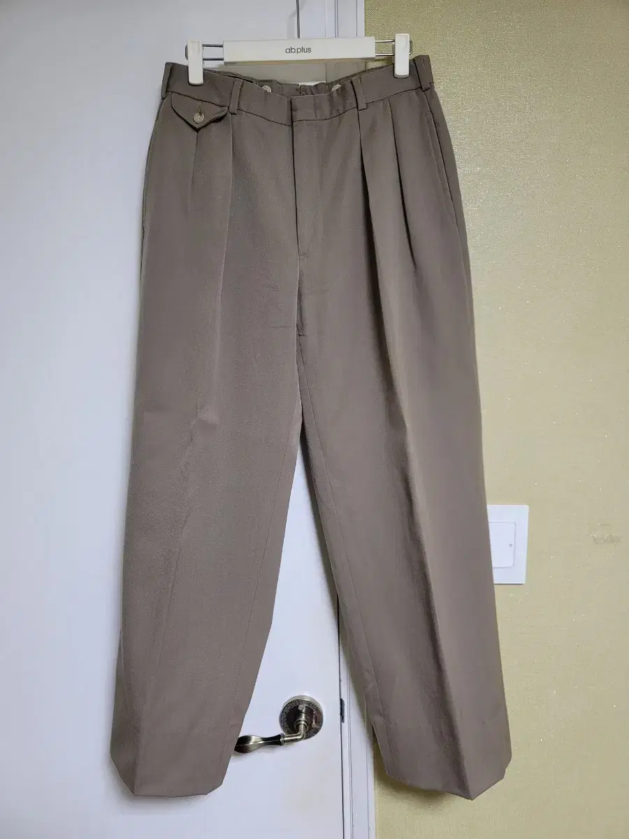 Polo Ralph Lauren Two-Tuck Wool Trouser Slacks