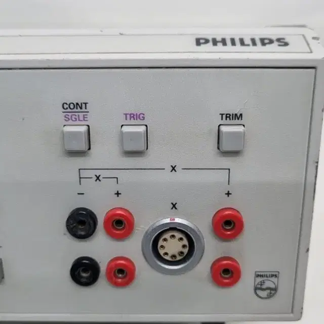 PHILIPS PM6304 RCL meter.