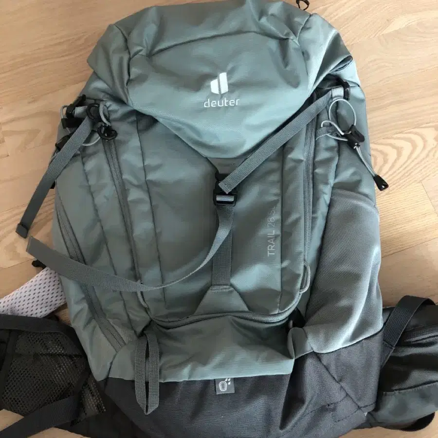 Deuter 도이터 트레일 28L SL 백팩