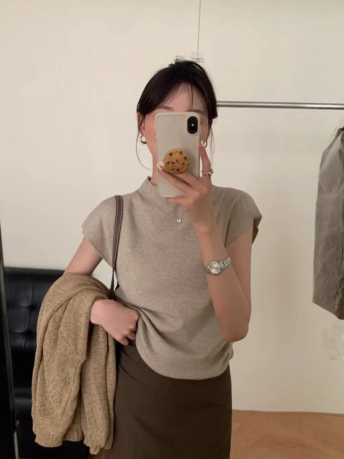 [Cap Sleeve Vahnmok Shoring Knit] 2030. White, Black, Dark Brown, Beige