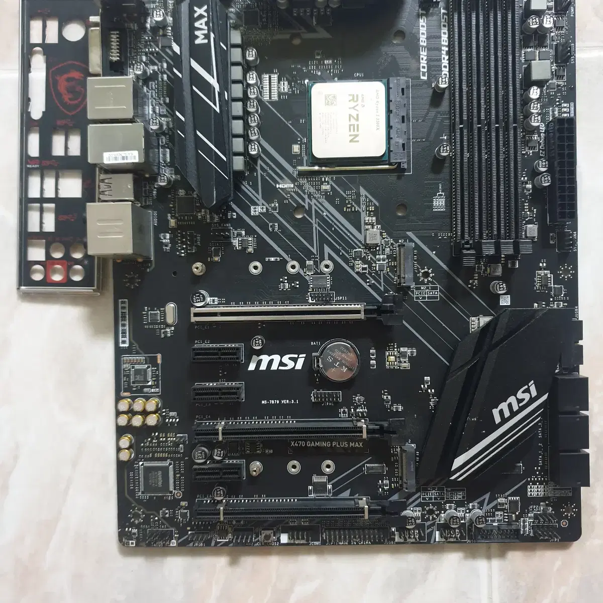 라이젠3 3300 MSi X470 GAMING 램32g m.2 128g