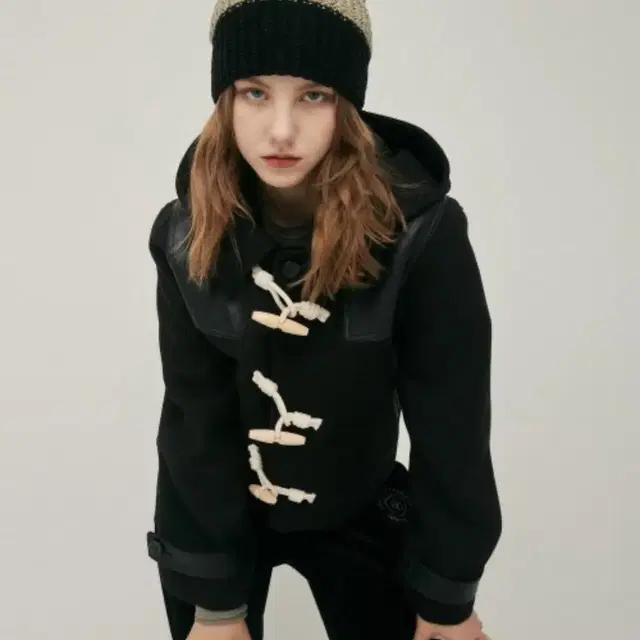 라티젠 더플 떡볶이 코트 LO CROP DUFFLE COAT(BLACK)