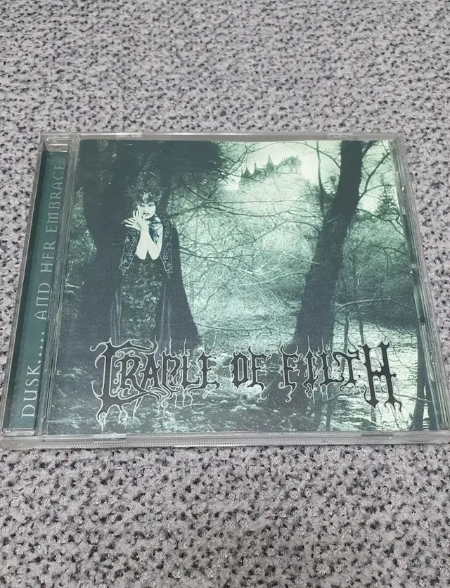 Cradle of Filth-Dusk And Her Embrace