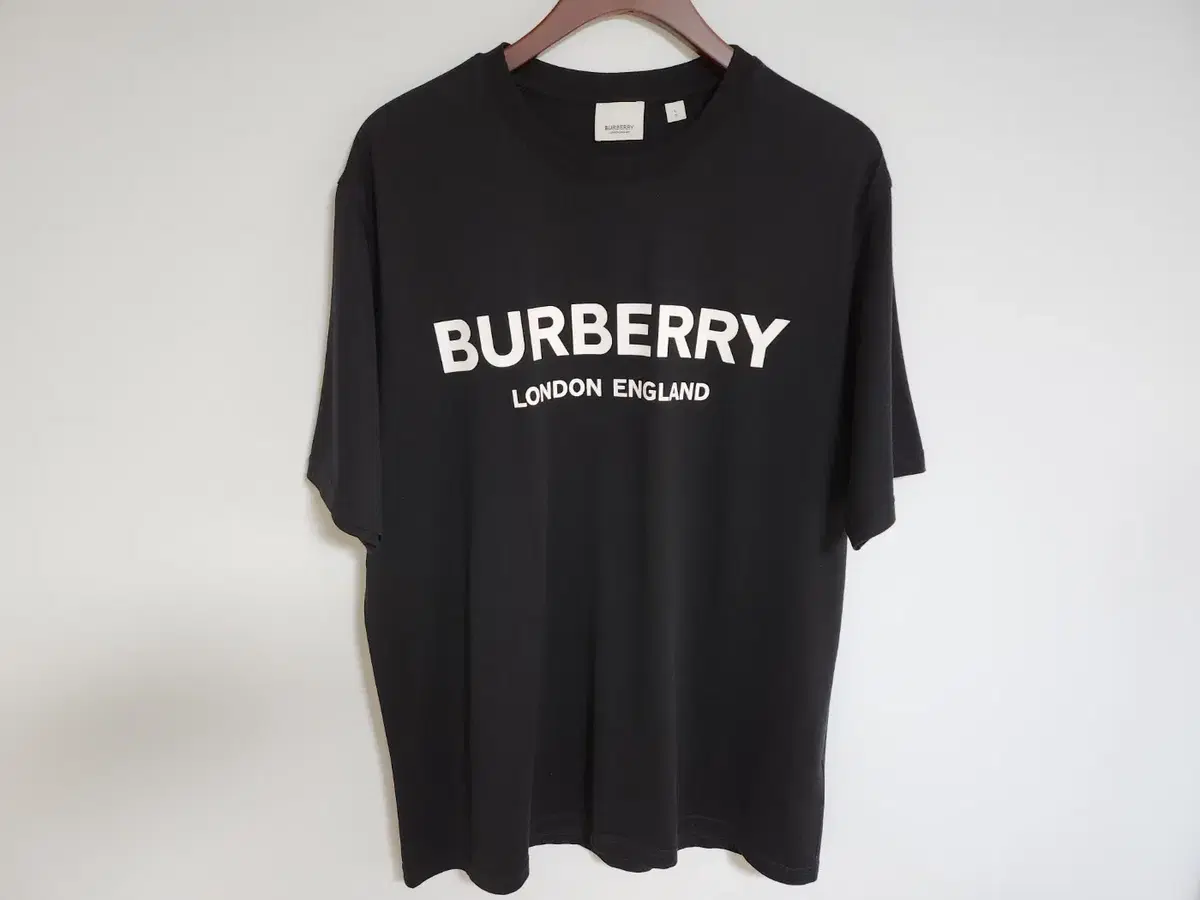 [L] Burberry London England Short Sleeve T-shirt 8026016