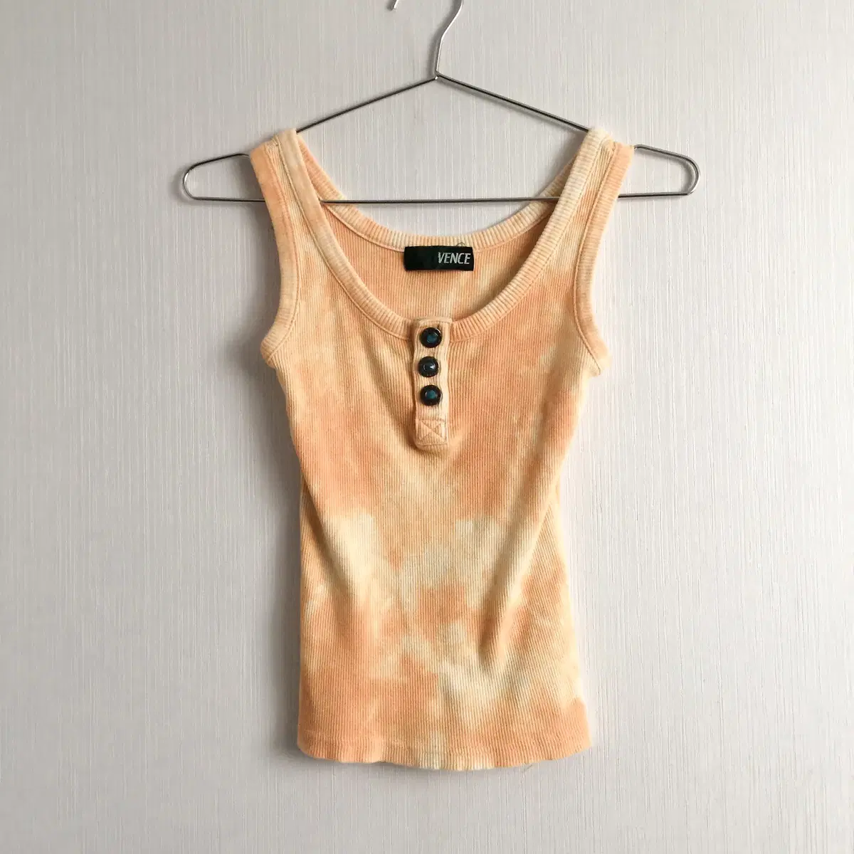 Dyed golgi sleeveless