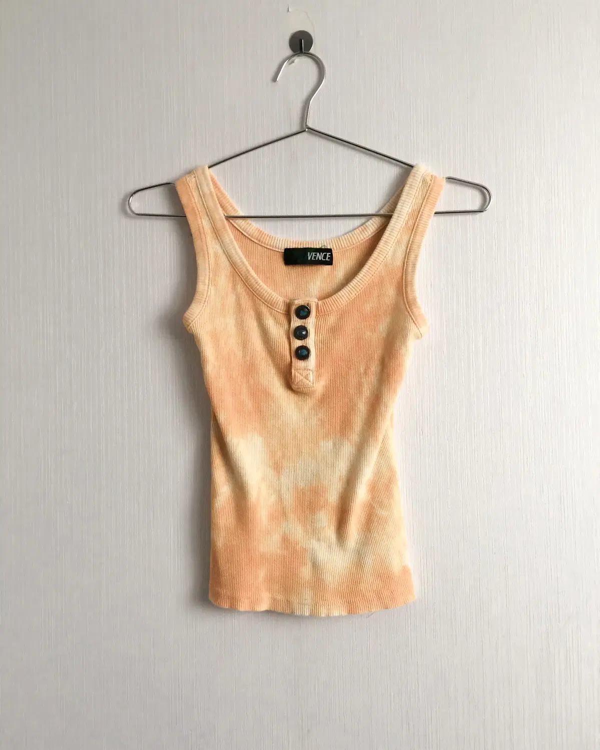 Dyed golgi sleeveless