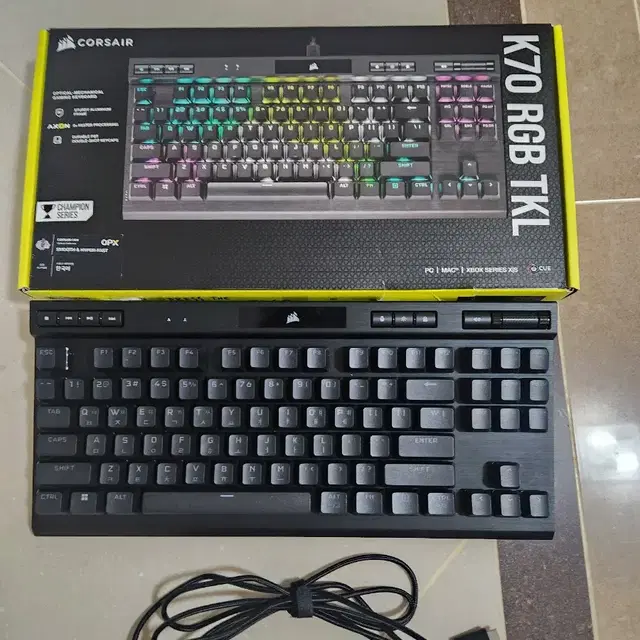 커세어 k70 opx 광적축 키보드 (풀박스)