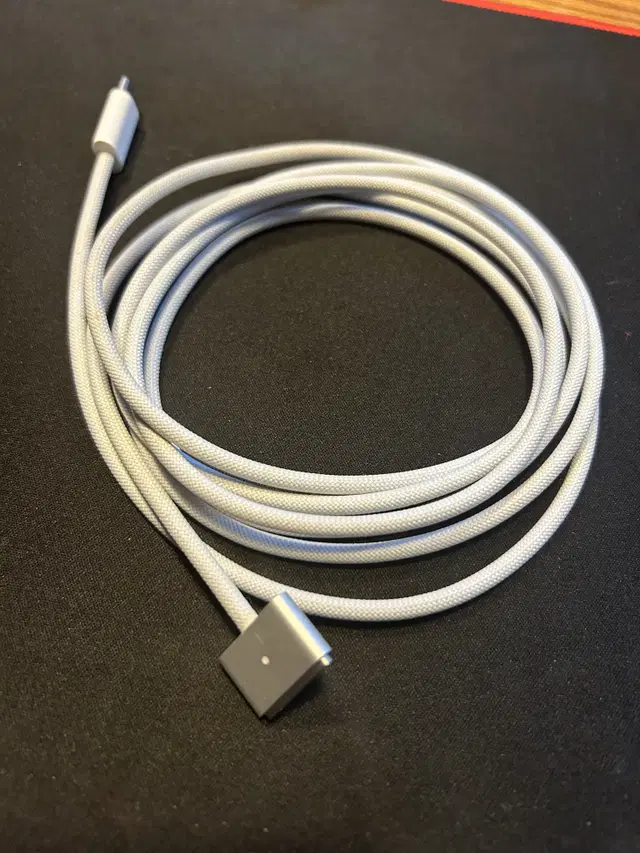 애플 USB-C-MagSafe 3 케이블(2m) - 실버