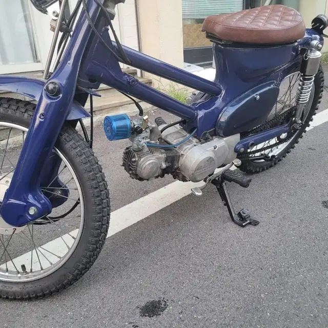 혼다 리틀커브 50cc 입니다