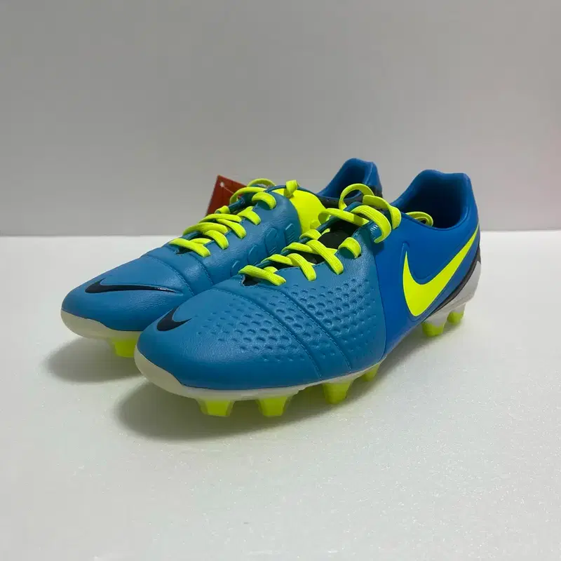 나이키 CTR360 HG 255(새상품)